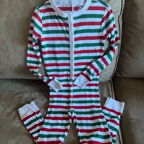 Old Navy Unisex Red and White Christmas Onesie Pajamas - Picture 6 of 10